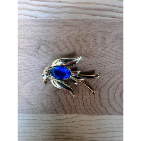 Coro Bird Brooch Gold-Tone Blue Glass Stone Mid-Century Jewelry Retro Pin - Picture 2 of 8